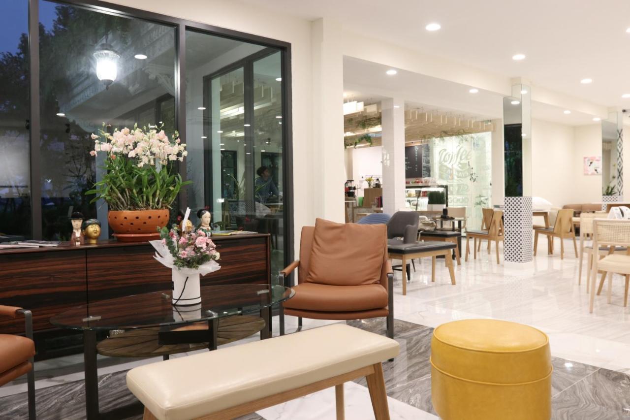 Ozone Hotel Samyan Bangkok Exterior photo