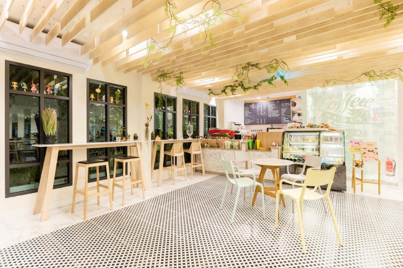 Ozone Hotel Samyan Bangkok Exterior photo